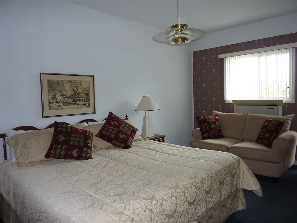 Motel Belle Riviere Saint-Jean-sur-Richelieu Kültér fotó