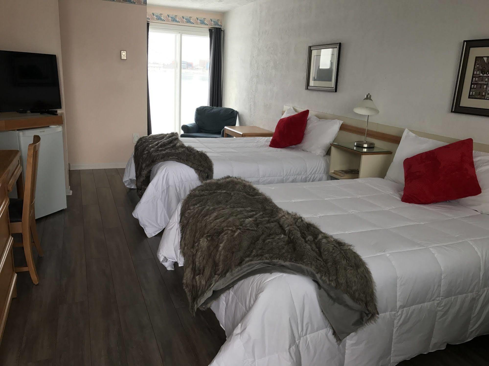 Motel Belle Riviere Saint-Jean-sur-Richelieu Kültér fotó