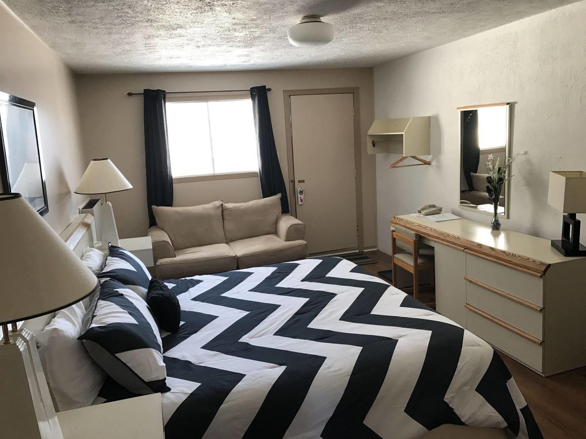 Motel Belle Riviere Saint-Jean-sur-Richelieu Kültér fotó
