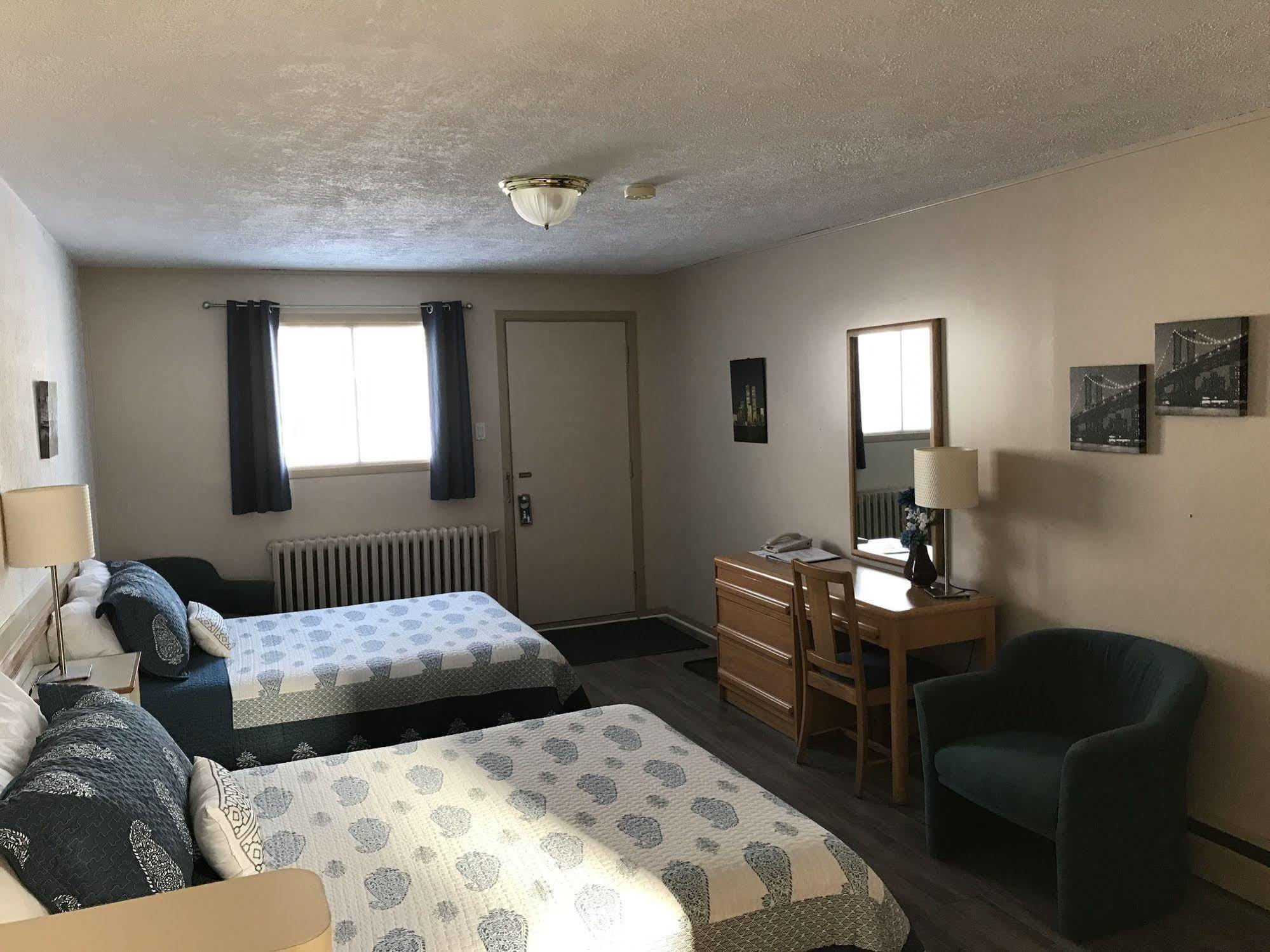 Motel Belle Riviere Saint-Jean-sur-Richelieu Kültér fotó