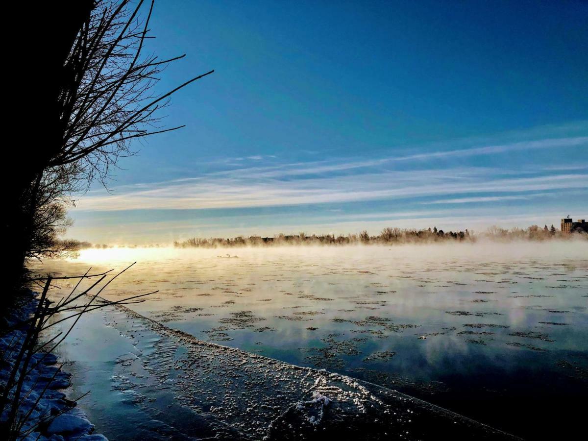 Motel Belle Riviere Saint-Jean-sur-Richelieu Kültér fotó