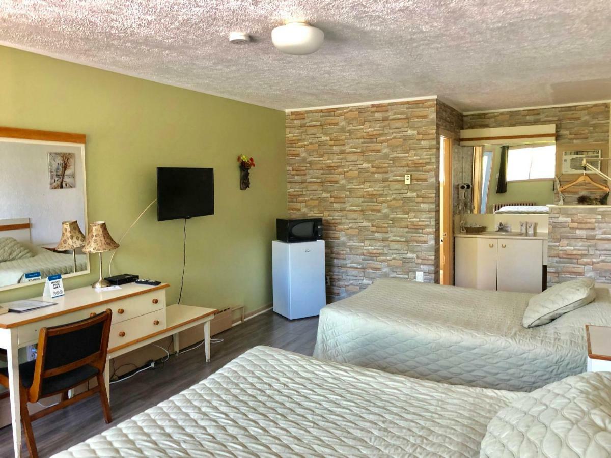 Motel Belle Riviere Saint-Jean-sur-Richelieu Kültér fotó